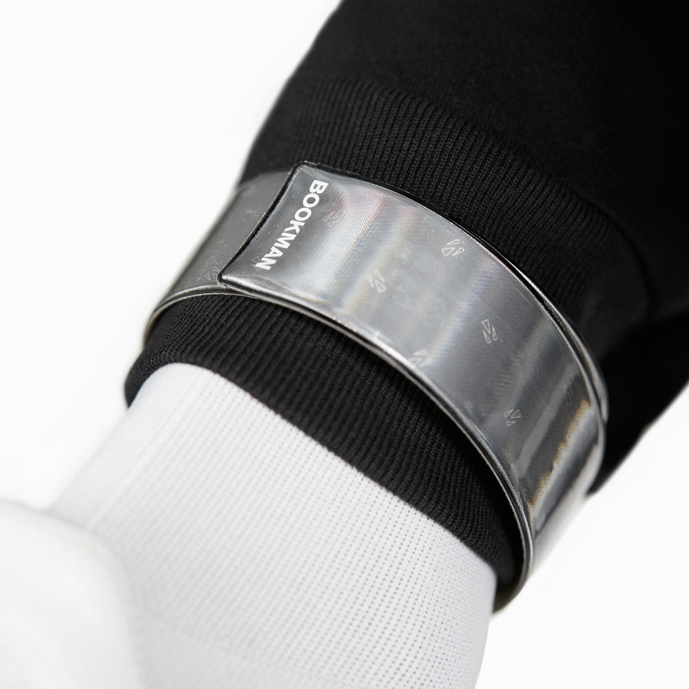 Snap band reflector on arm #color_black