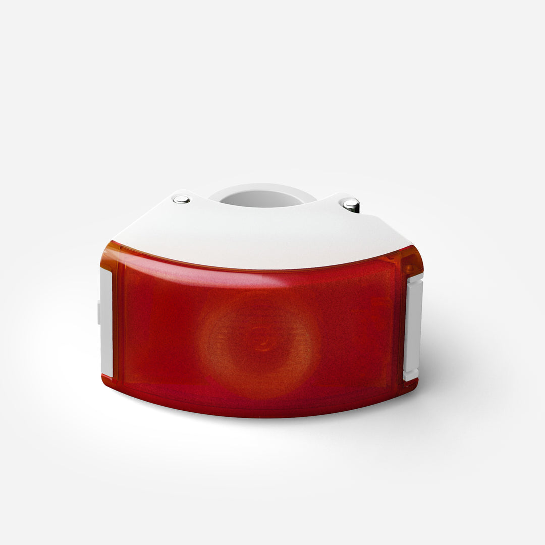 Curve rear bike light in perspective #color_white