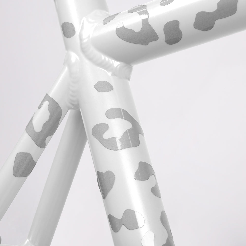 Reflective leopard stickers on bike #color_white