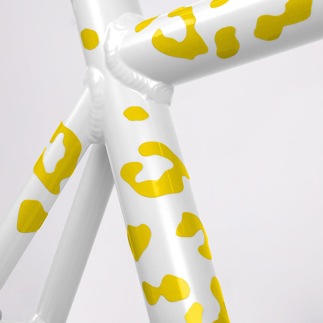 Reflective leopard stickers on bike #color_yellow